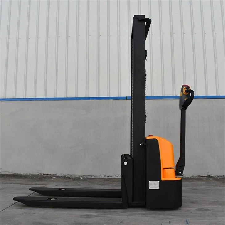 Electric Stacker Forklift For Cargo Lifting