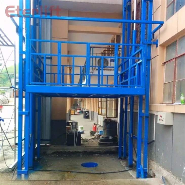 Wall Mounted Goods Lift